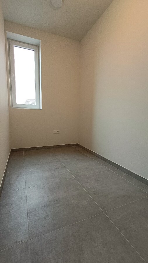 Nieuwbouwappartement met tuin en terras 
