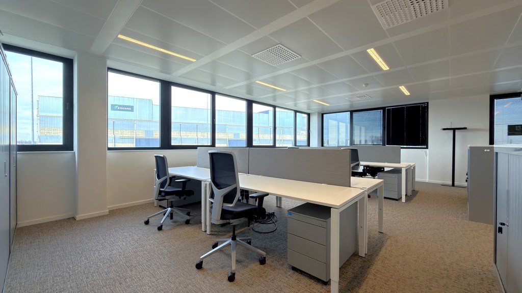 Duurzame kantoren te huur in industriezone te Hoboken