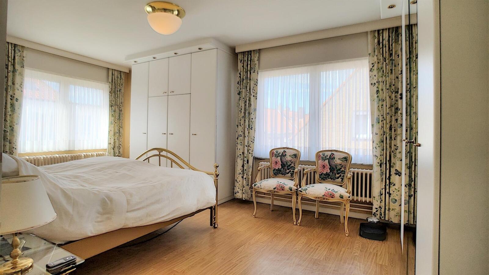 Magnifieke hoekwoning met garage - Heist 