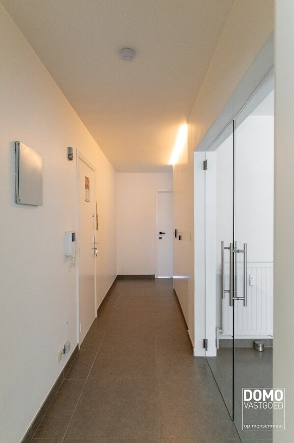 RUIM 2-SLAAPKAMERAPPARTEMENT MET TWEE TERRASSEN EN ENERGIELABEL B 