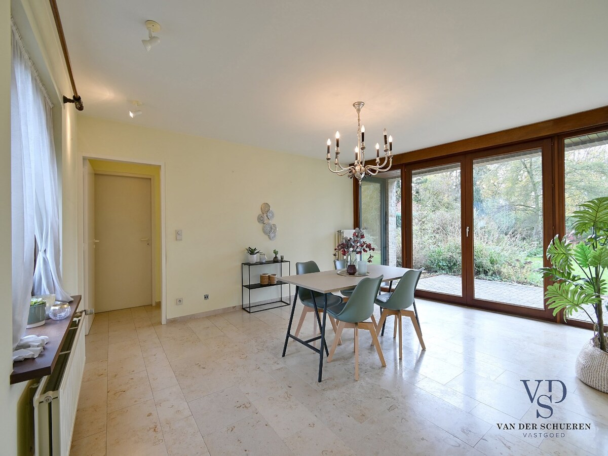 Knappe villa in 't groene Schelderode (EPC van 216 !). 