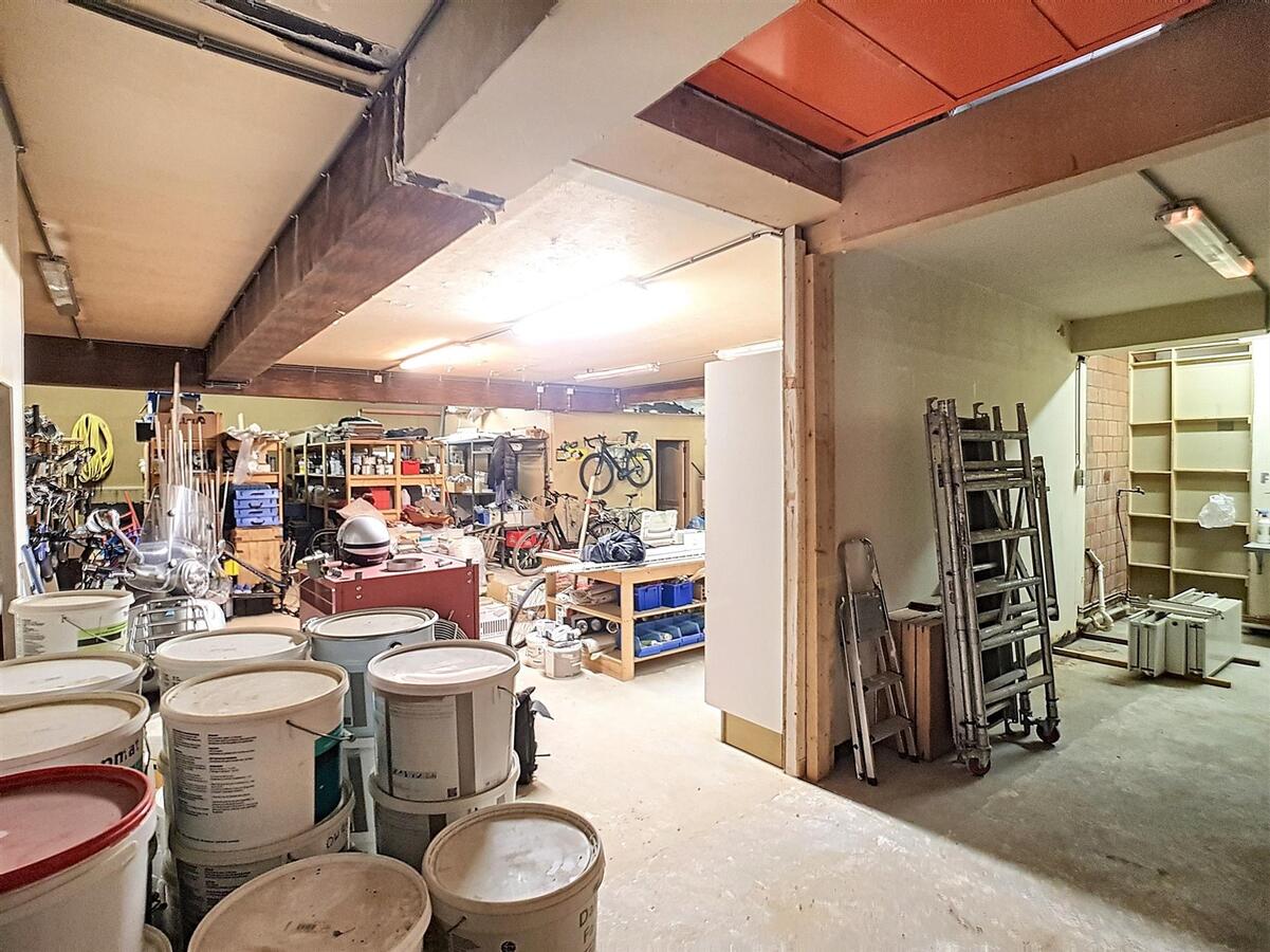 Zeer knappe woning met handelsgelijklvoers en ruime opslagplaatsen/multifunctionele ruimtes - Knokke 