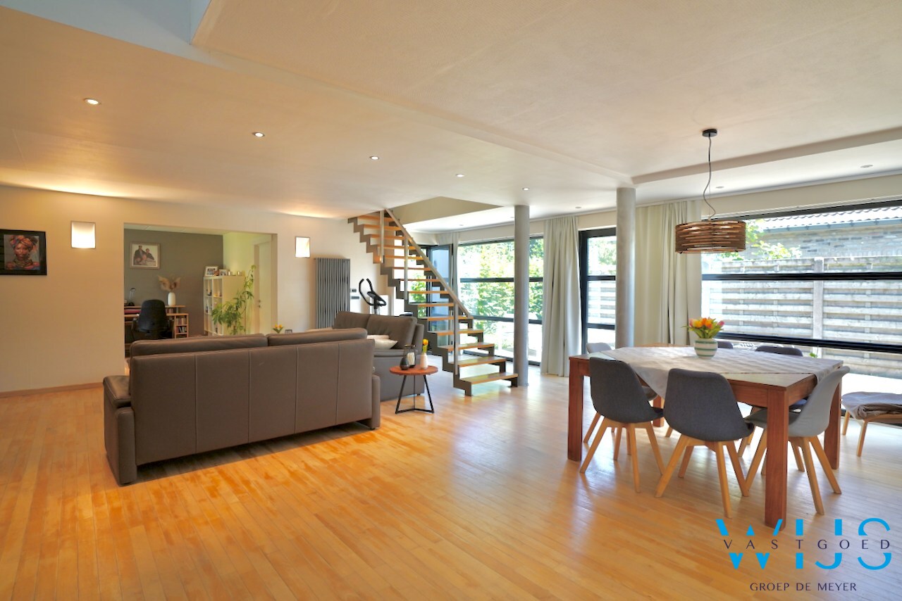 Unieke architecturale woning met heerlijke tuin in Watervliet 