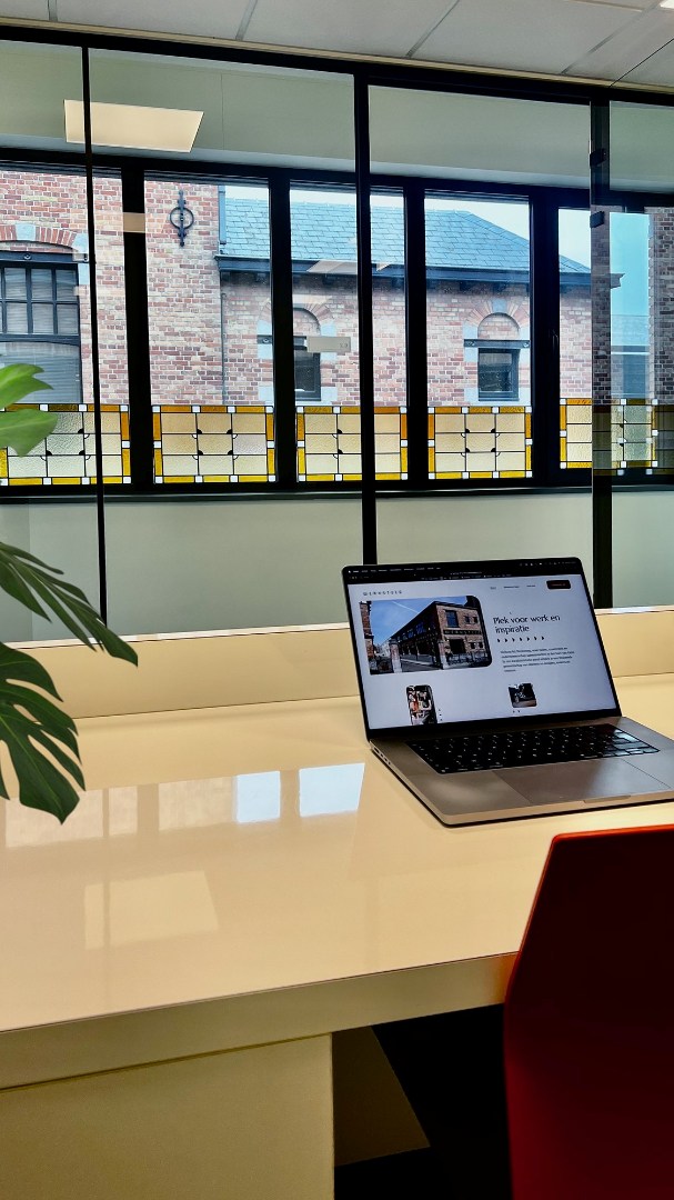 Volledig gerenoveerde kantoren in kleinschalig business center in Gent