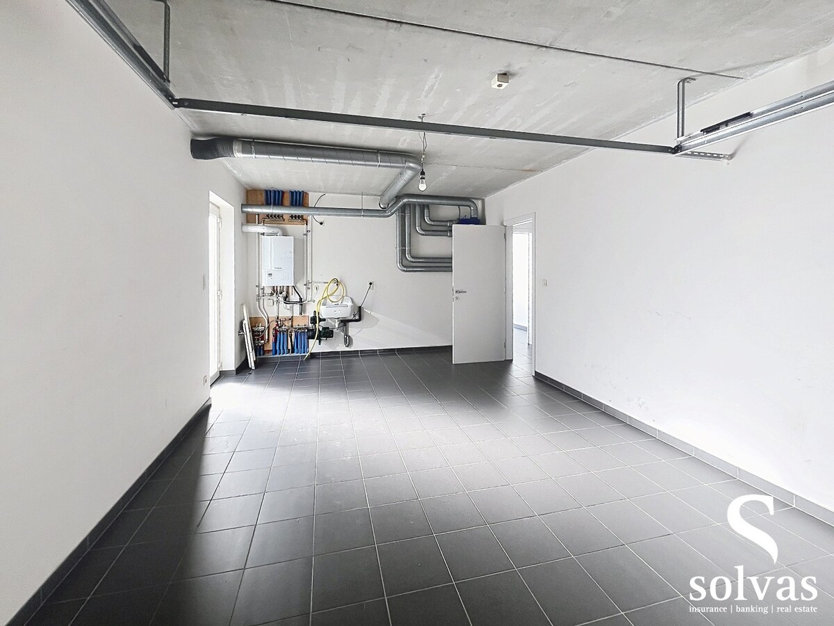 Instapklare ruime halfopen woning met 4 slaapkamers op toplocatie! 