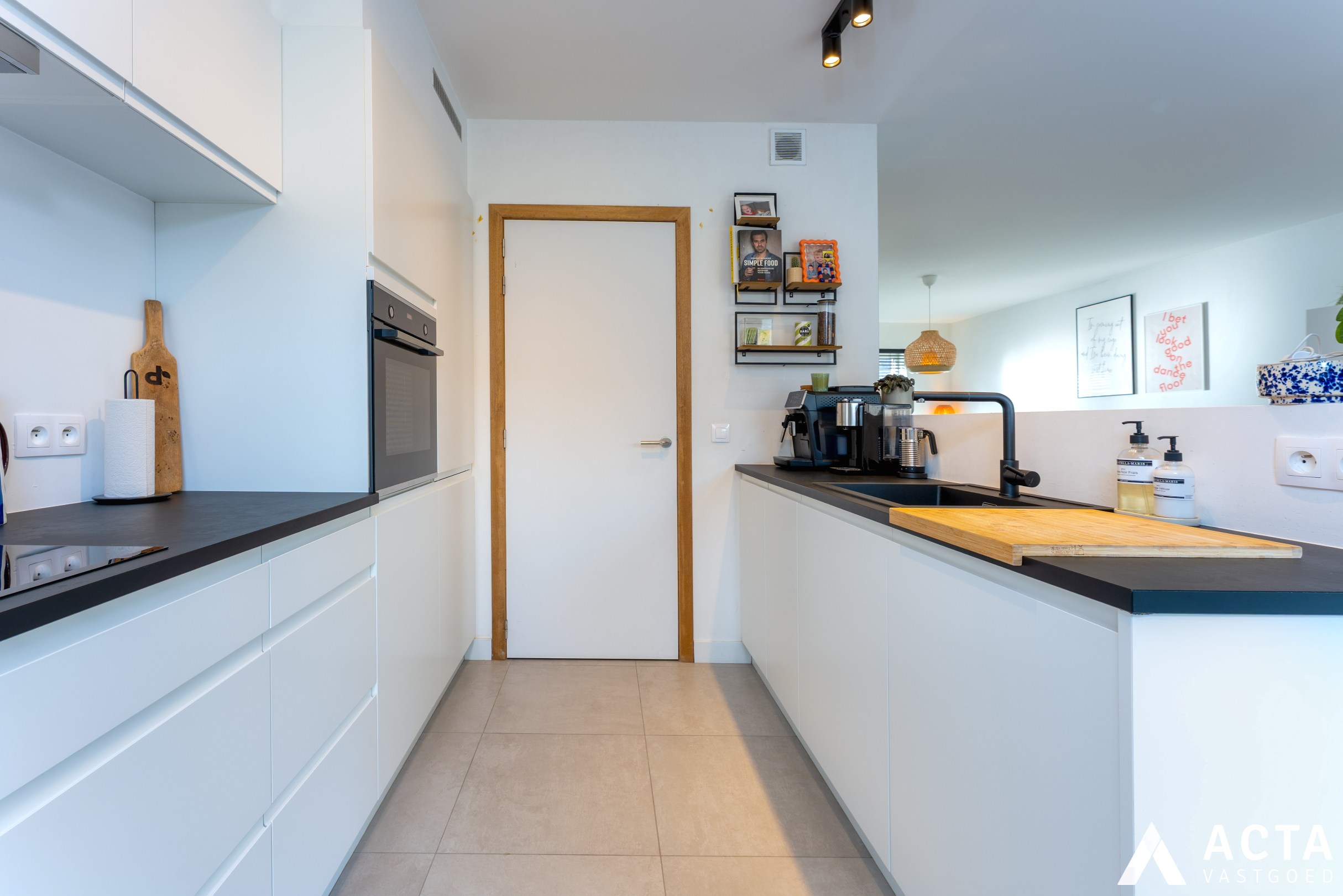 Recente energiezuinige woning met 3 slaapkamers en garage! 