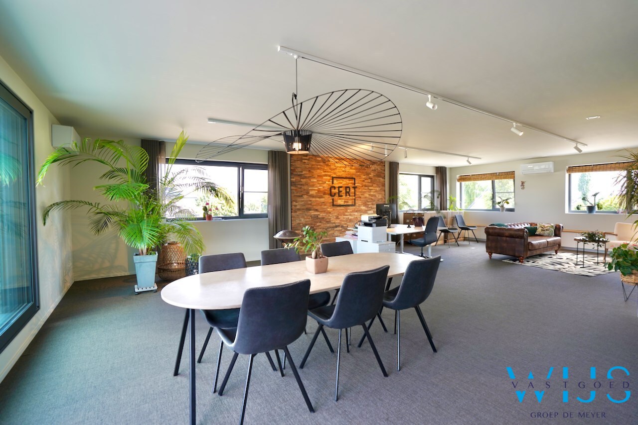 Zeer tof kantoor van 130m² te Assenede ! 
