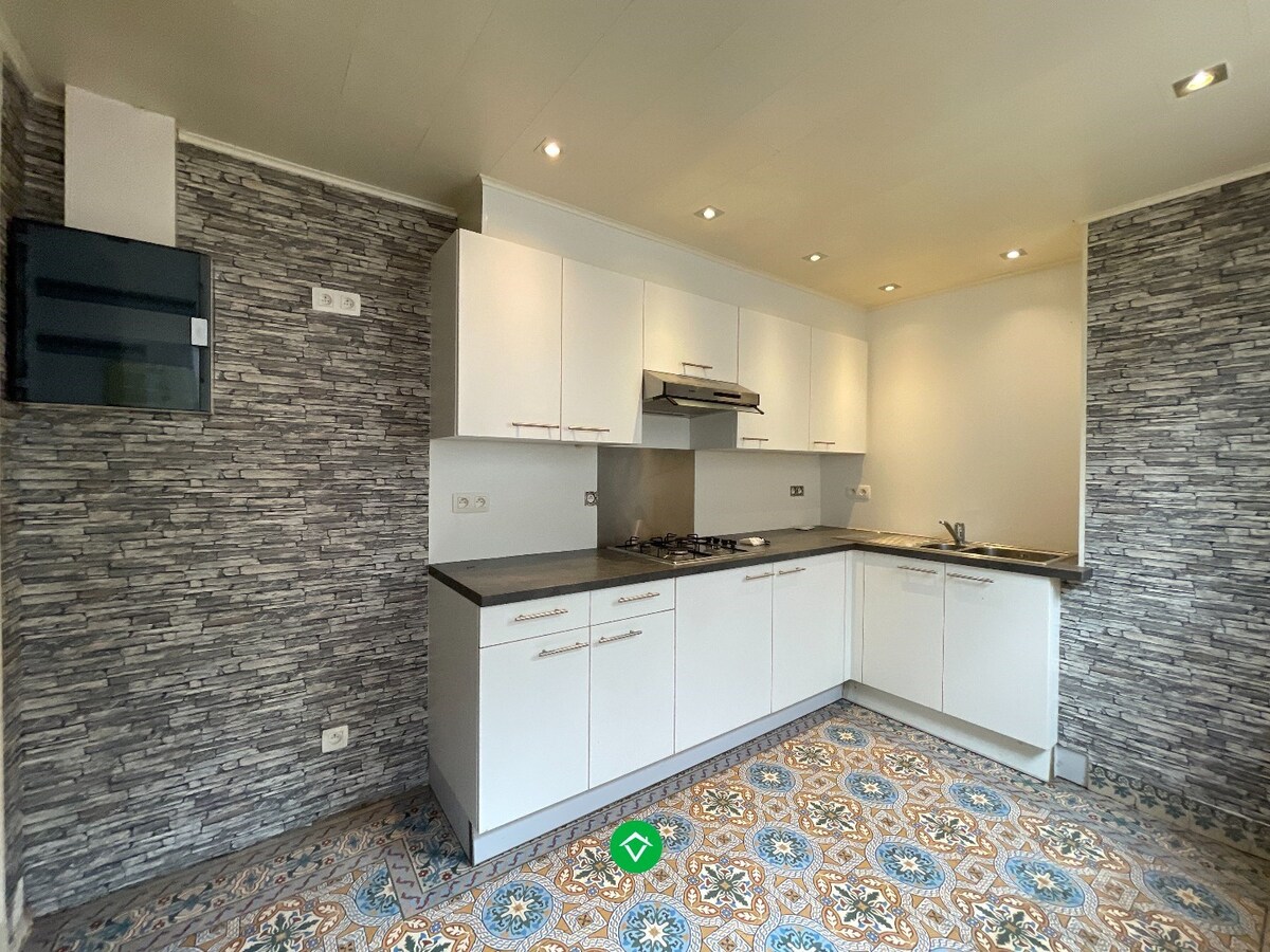 Centraal gelegen woning met 2 slaapkamers en tuin in centrum Roeselare 