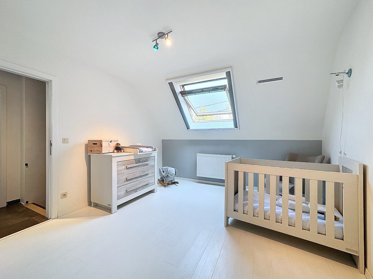 Op en top afgewerkte, energiezuinige gezinswoning (2013) te Velzeke 