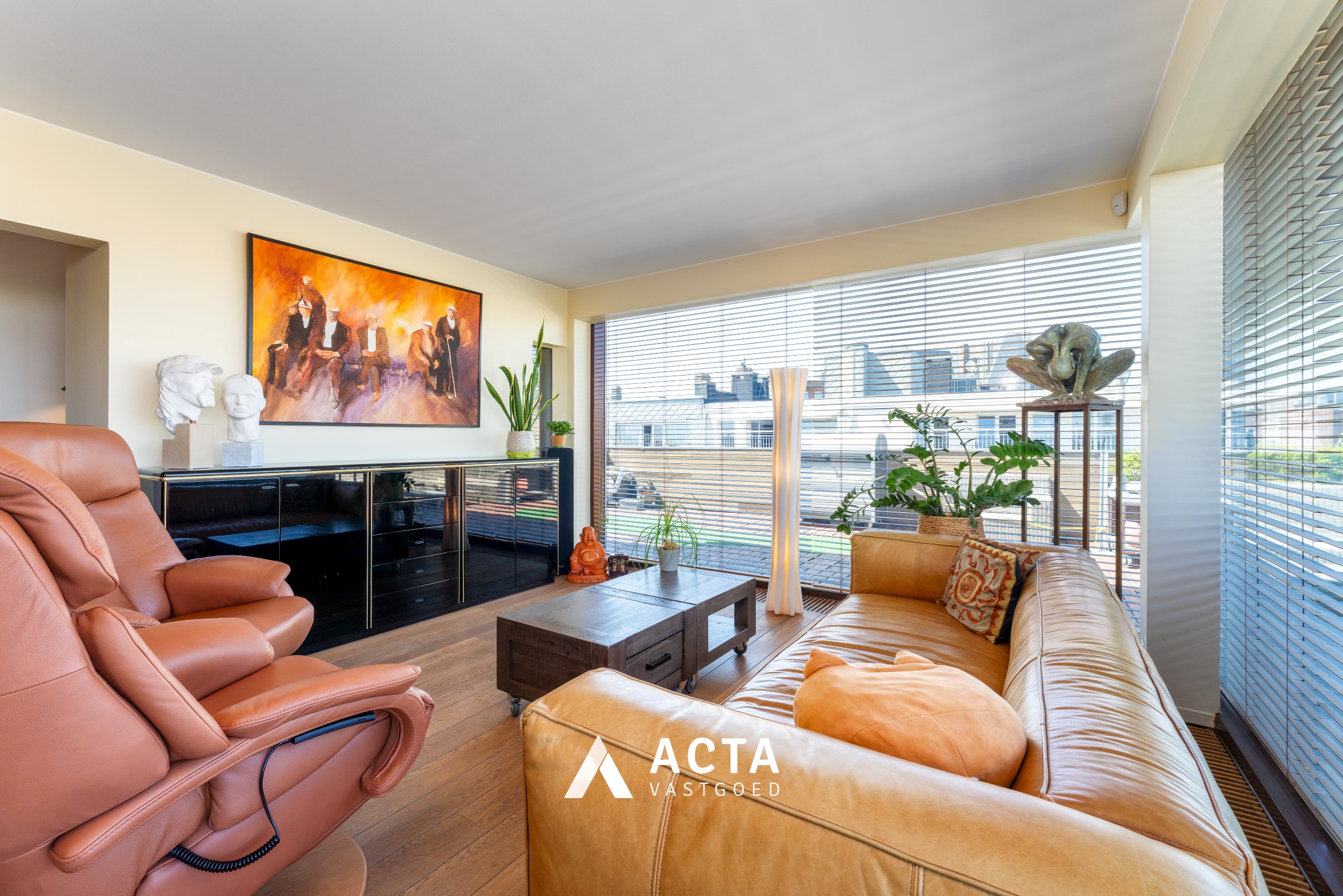 Luxueus dakappartement met 3 slaapkamers en panoramische terrassen in hartje Oostende 