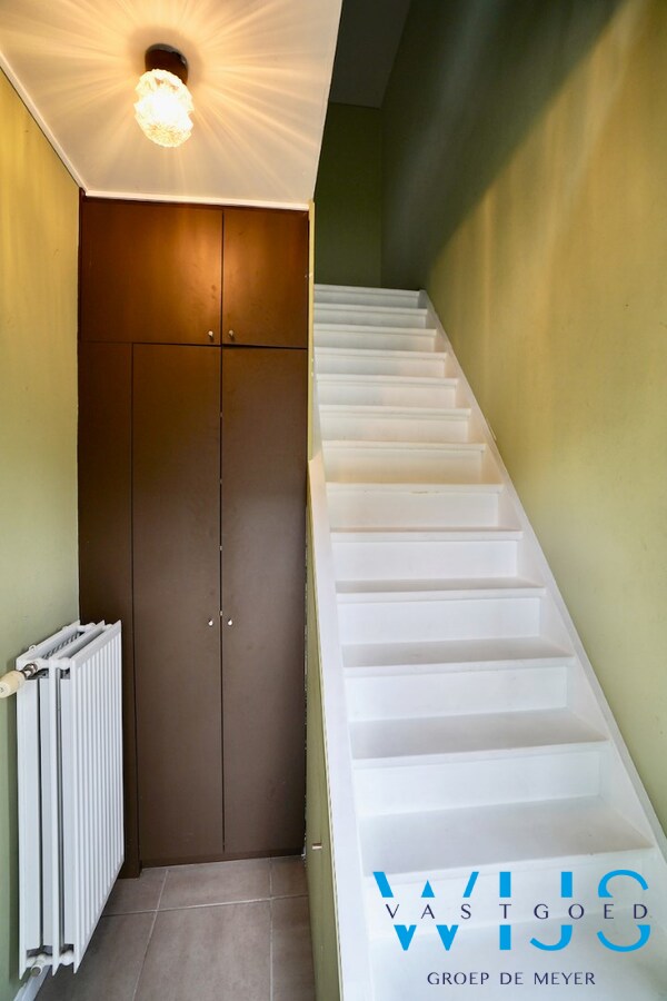 Instapklaar &amp; energiezuinig woonhuis met LOODS te Kluizen ! 