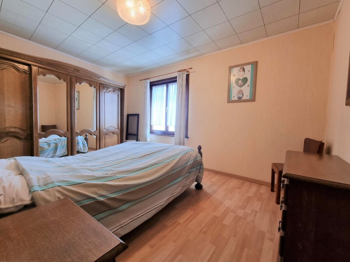 Betaalbare en instapklare woning zeer centraal gelegen te Heist 