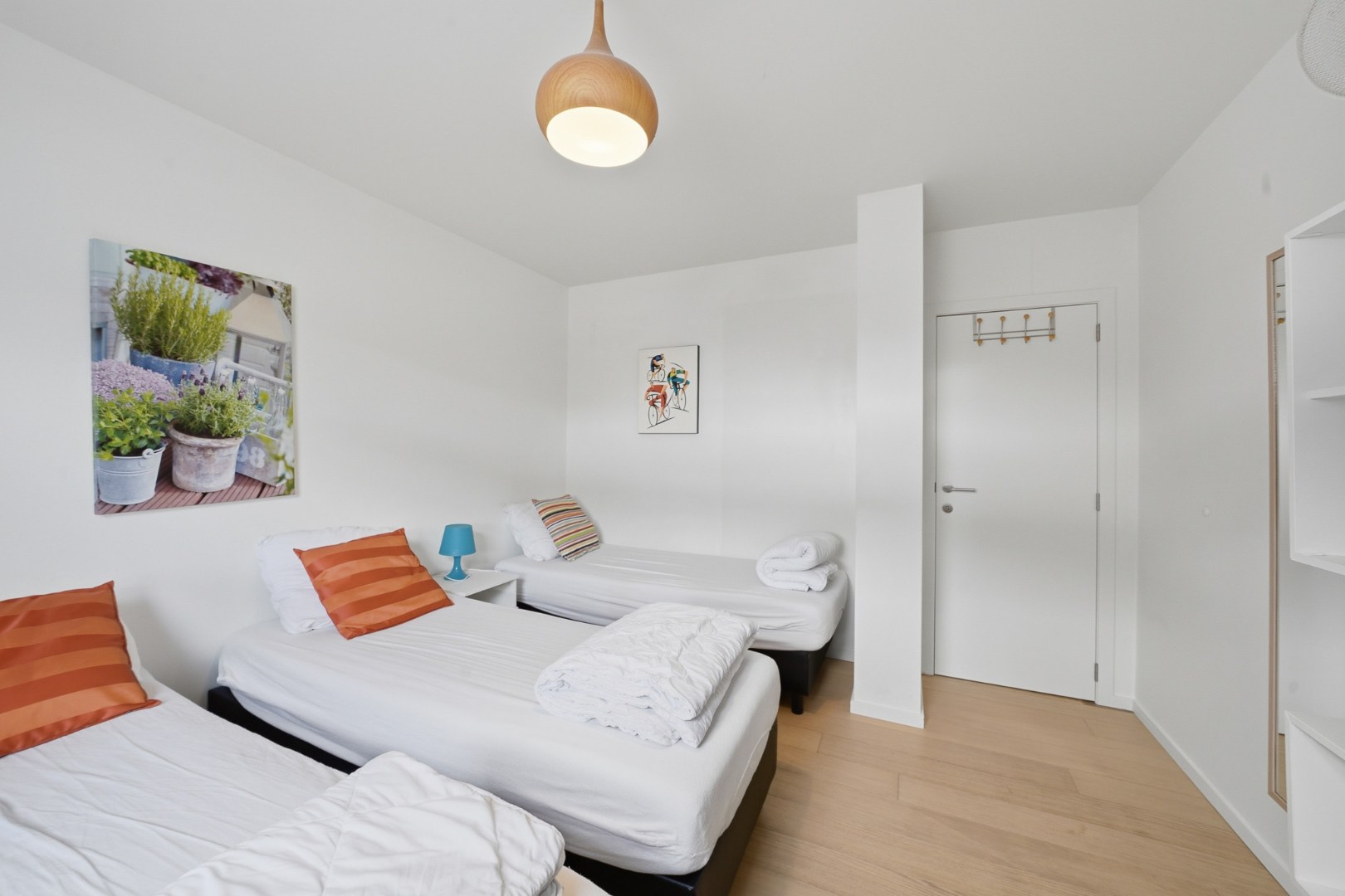 Instapklaar appartement met groot terras in Bredene - vlak bij de zee 