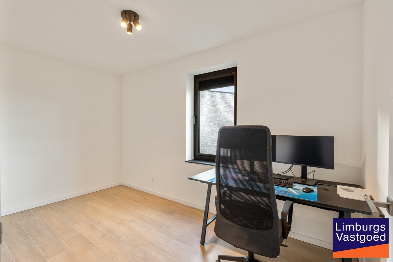 Energiezuinig 2 slpk app, 97m² + terras, parking en berging 