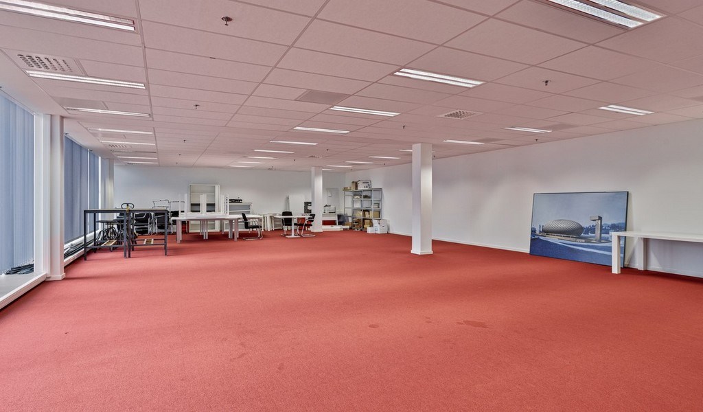 Vernieuwde kantoren te huur in Ahlers Building te Antwerpen