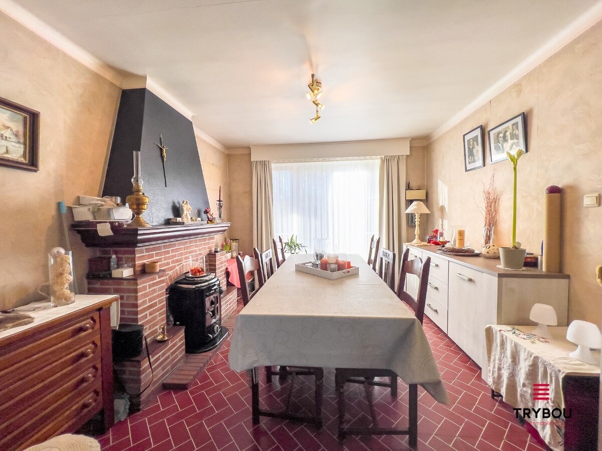 Ruime gezinswoning met 4 slaapkamers, garage en tuin 