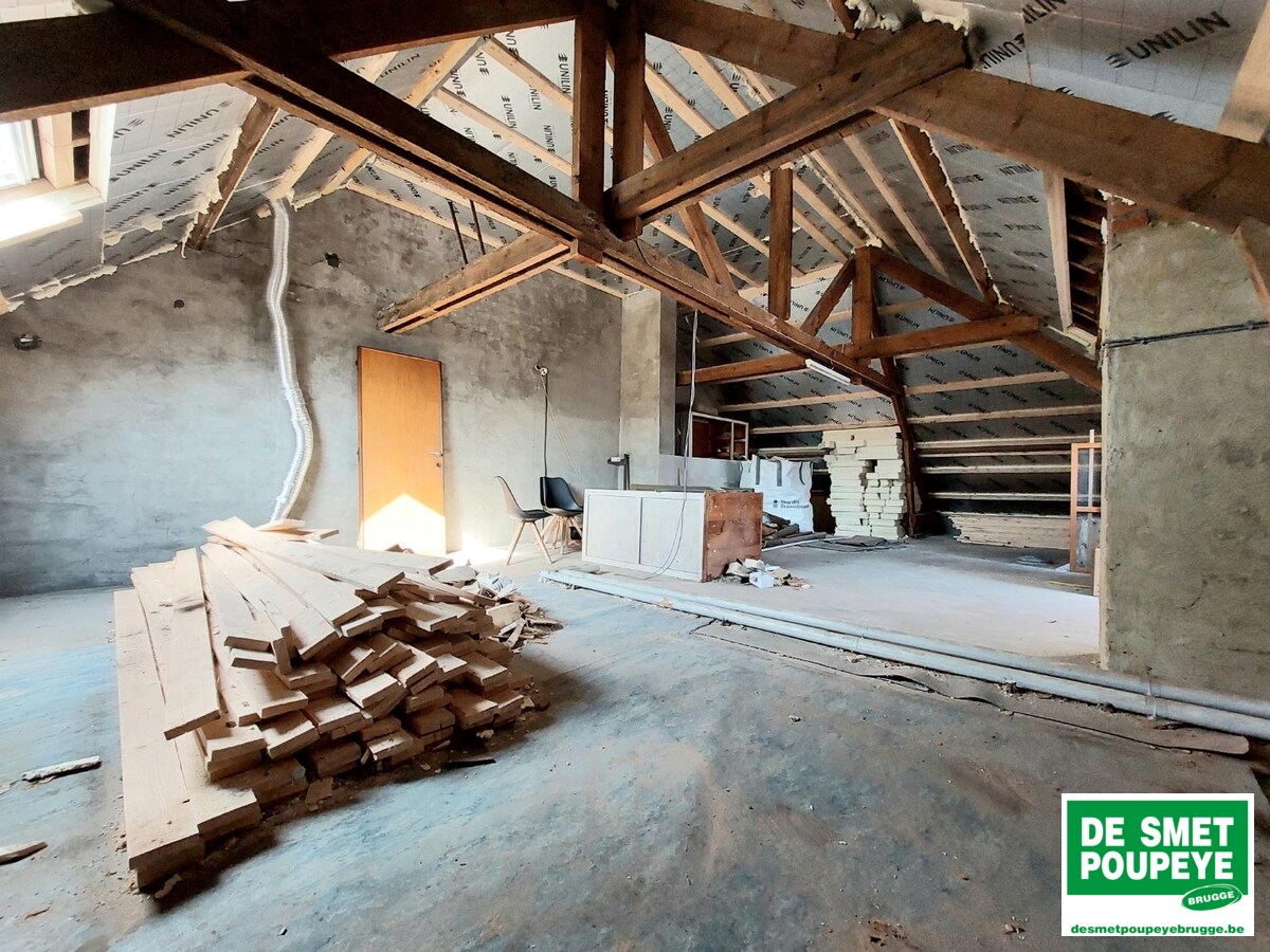 Appartement met terras en garage 
