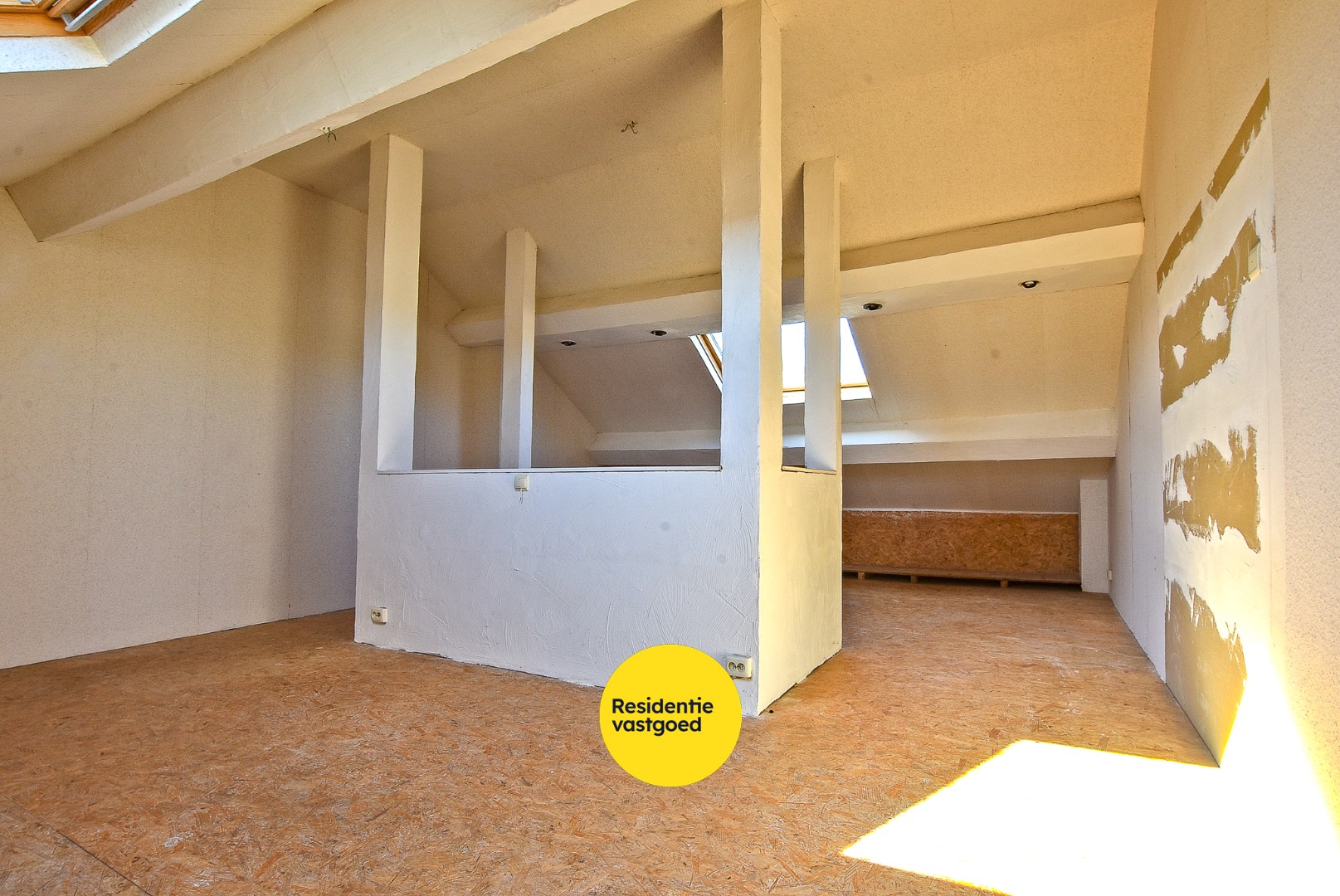 Charmante woning met opslagplaats in centrum Diksmuide op 248 m²! 