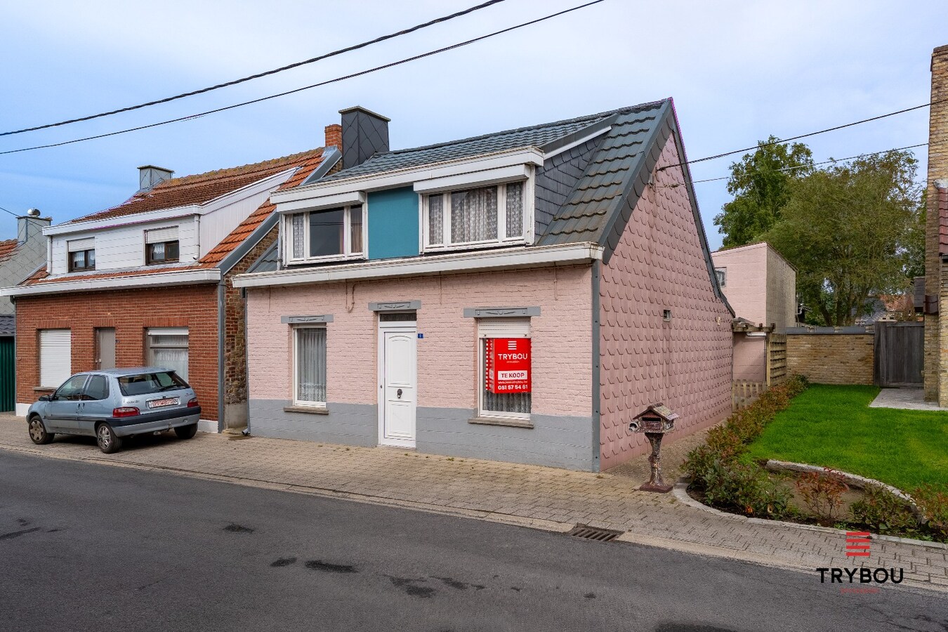 🏡 Te koop – te renoveren woning met veel potentieel in Houthulst 