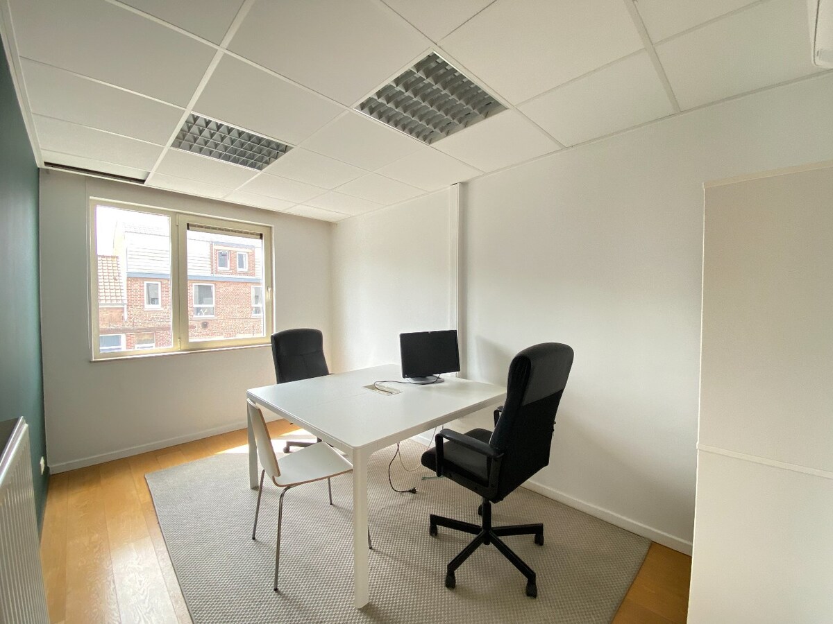 Bureaux à louer, idéalement situés à Tournai ! 