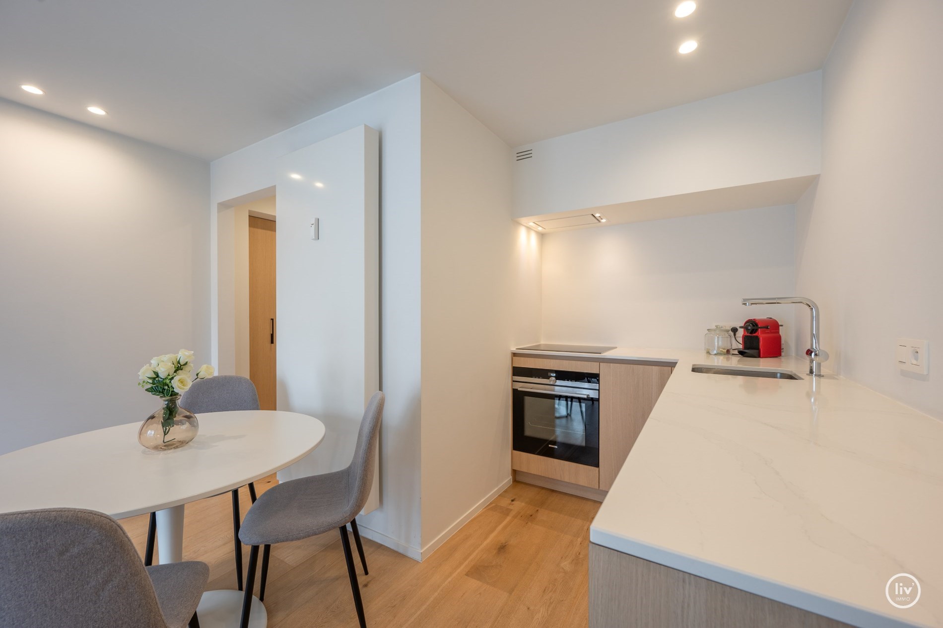 Modern gerenoveerd 1 slaapkamer appartement gelegen in het centrum van Knokke. 