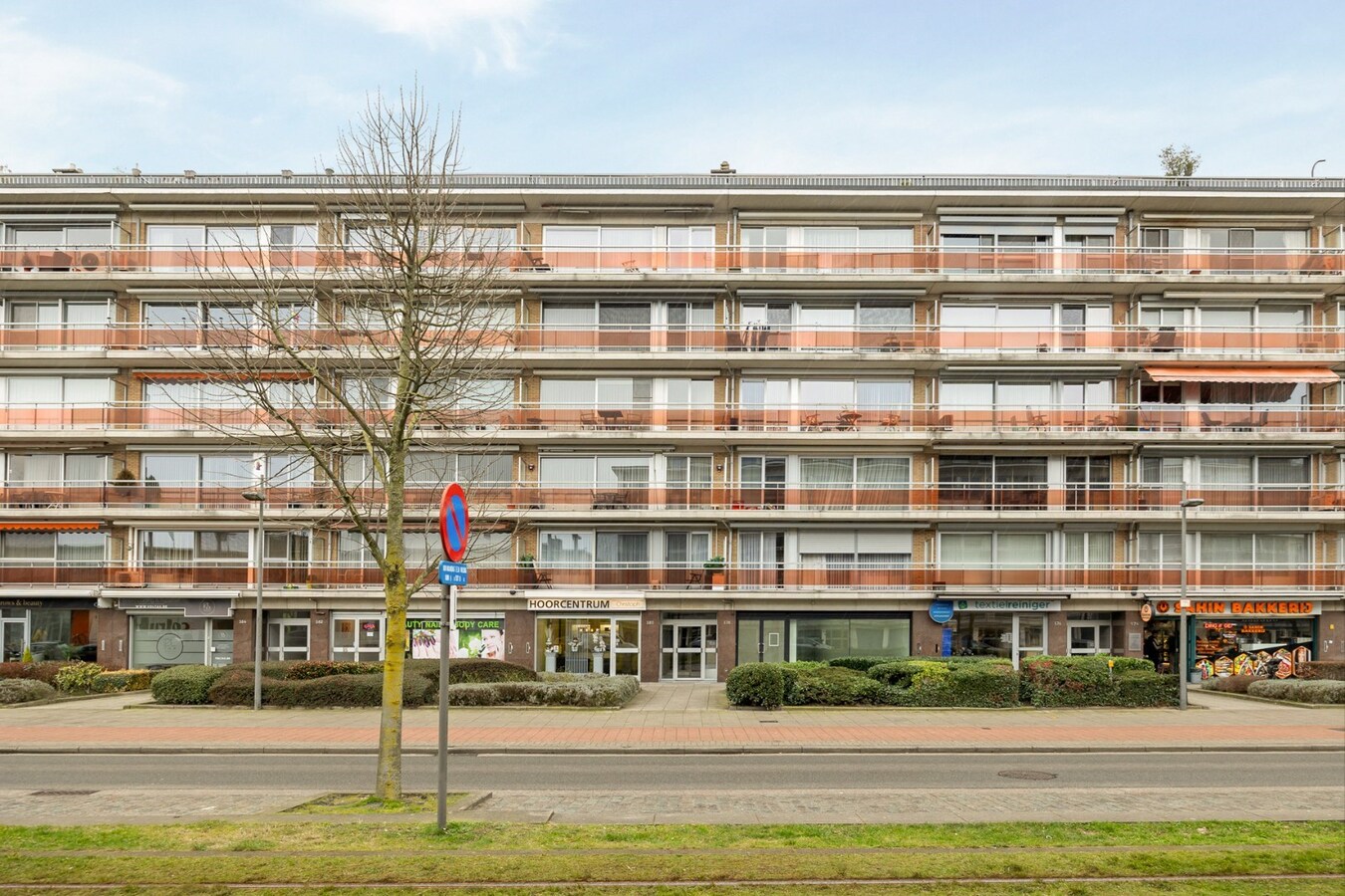 Modern appartement met twee slaapkamers en terras te Deurne! 
