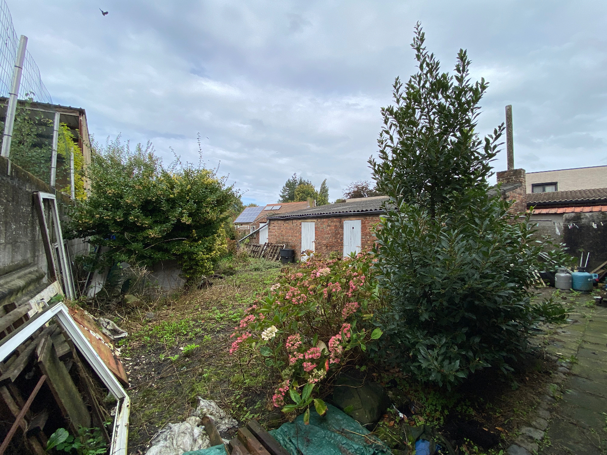 Woning met 4 slaapkamers garage en tuin te Koekelare 