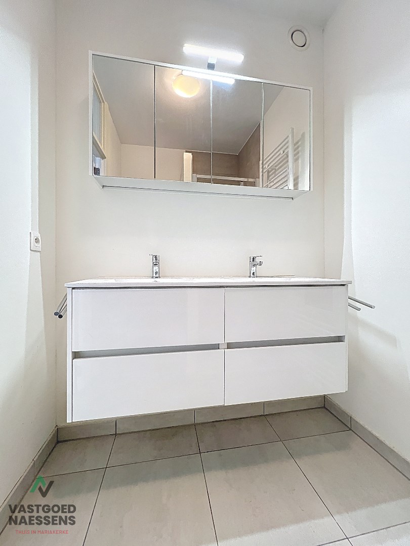 MAGNIFIQUE APPARTEMENT DE 2 CHAMBRES AVEC TERRASSES - BAUX EMPHYTÉOTIQUES 