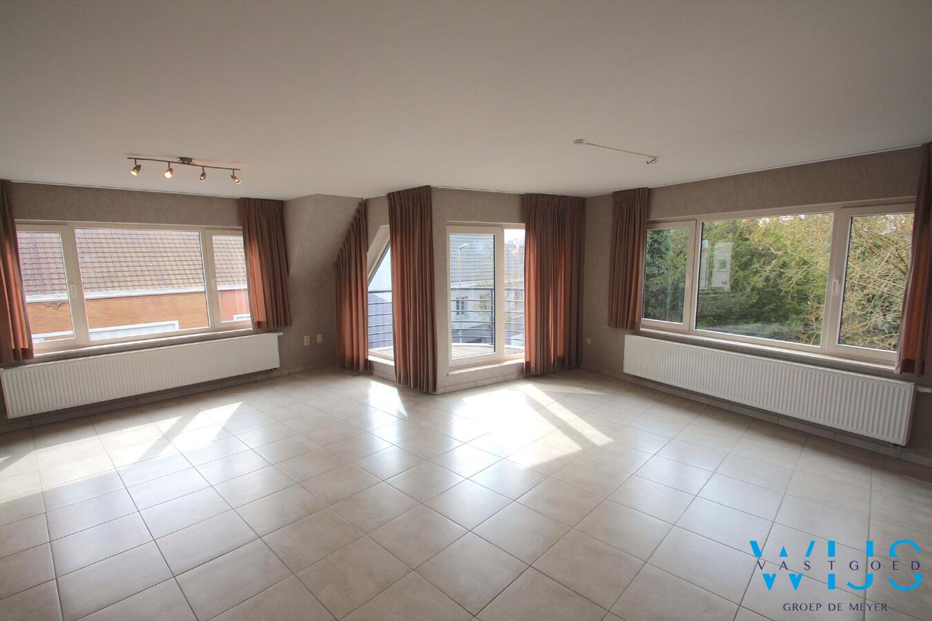 Prachtig lichtrijk 3 slaapkamerappartement van 115m² te ERTVELDE 