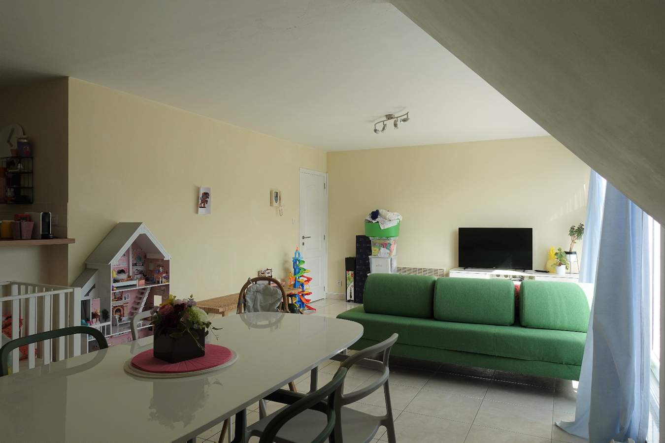 Appartement met carport 