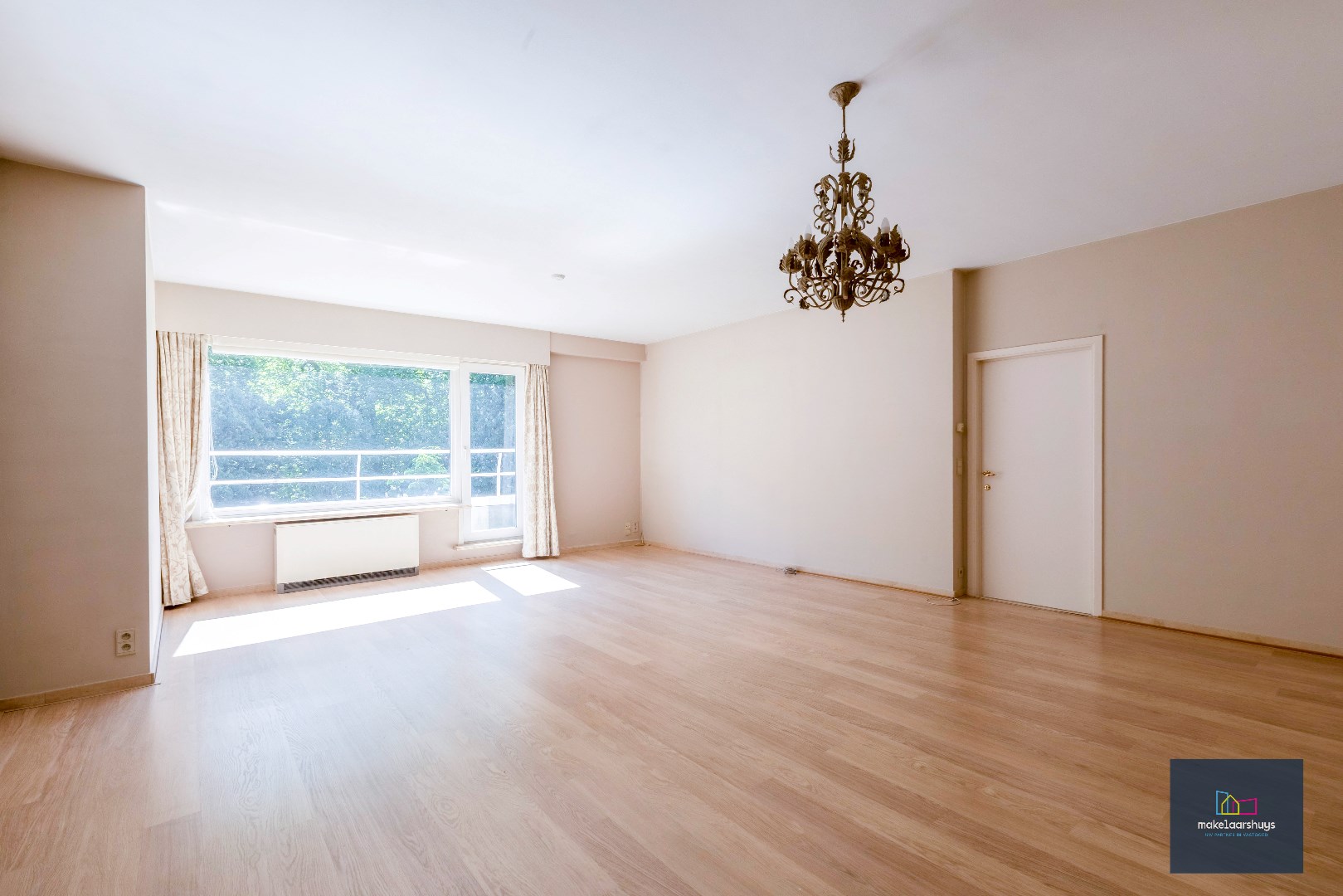 Gunstig gelegen 2slp. app. met zonnig terras ( 25m²) nabij het Citadelpark 