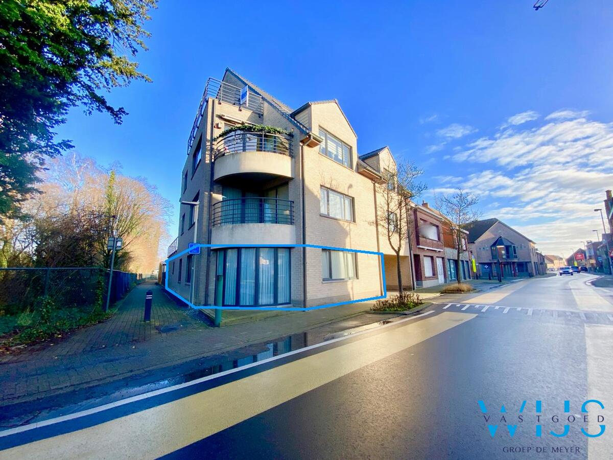 Prachtig gelijkvloers 2 slaapkamerappartement van 119m² te ERTVELDE ! 