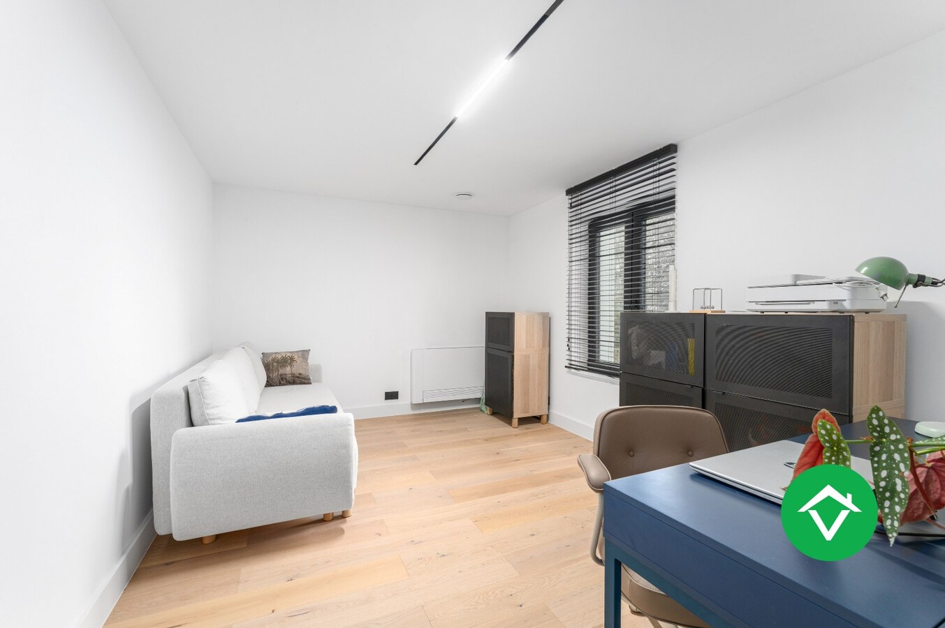 Hoog gerenoveerde woning met tuin en 4 slaapkamers te Roeselare 