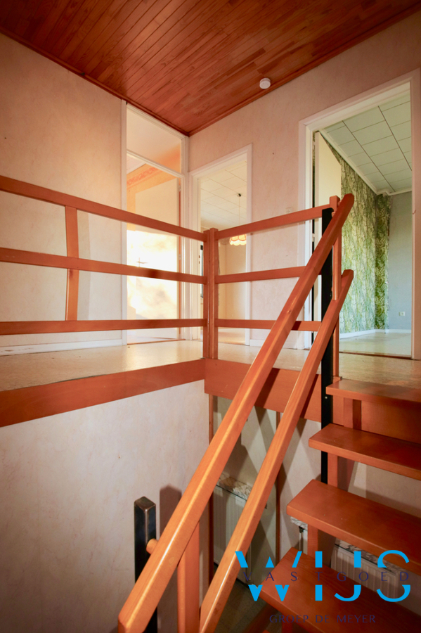 Stevige ruime gezinswoning op een prachtig perceel te KLUIZEN ! 