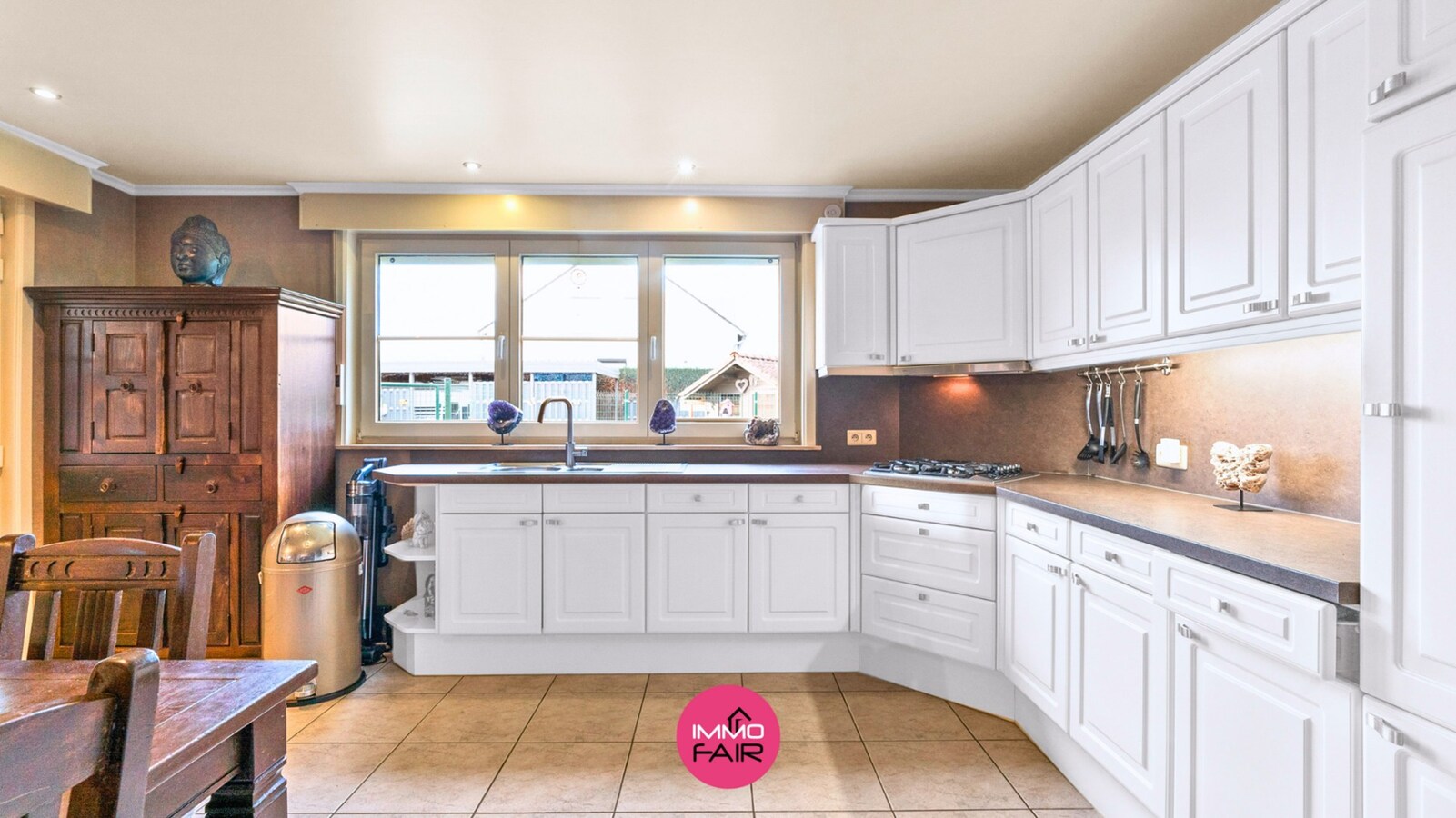 Royale gezinswoning op perceel van 829 m² op 5 minuten van Maastricht! 