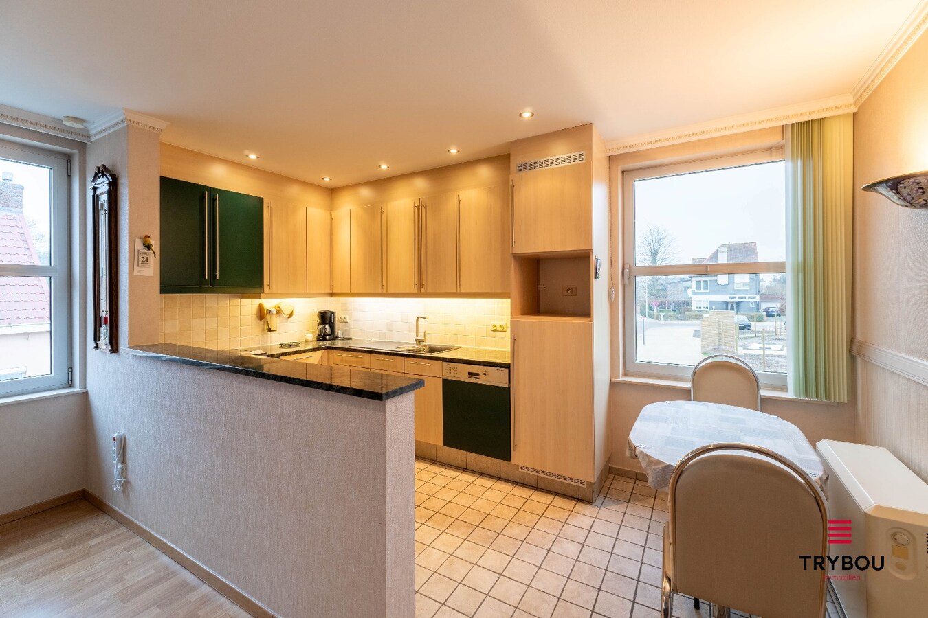 Ruim woon-appartement (120m²) met zicht op de Markt van Houthulst 