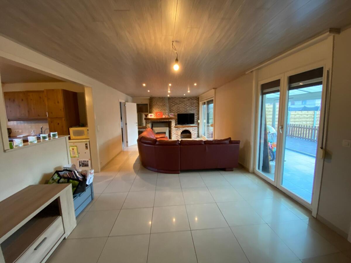 Uitstekend gelegen, zongerichte woning met 3 ruime slaapkamers 