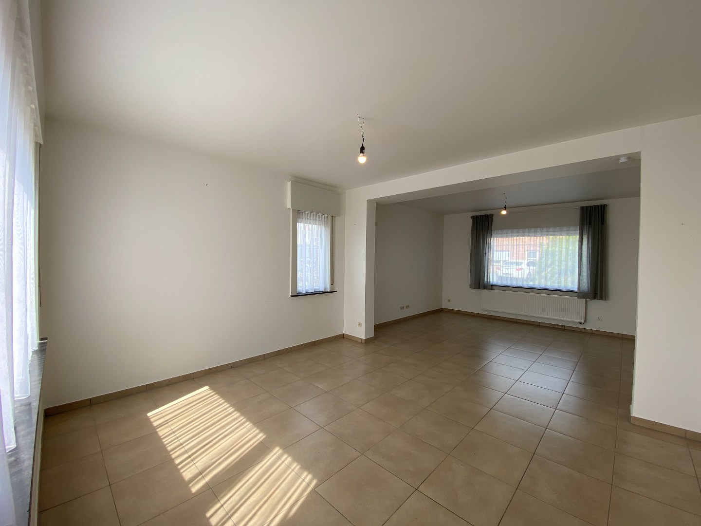 Ruime comfortabele halfopen woning met tuin en landelijk uitzicht! 