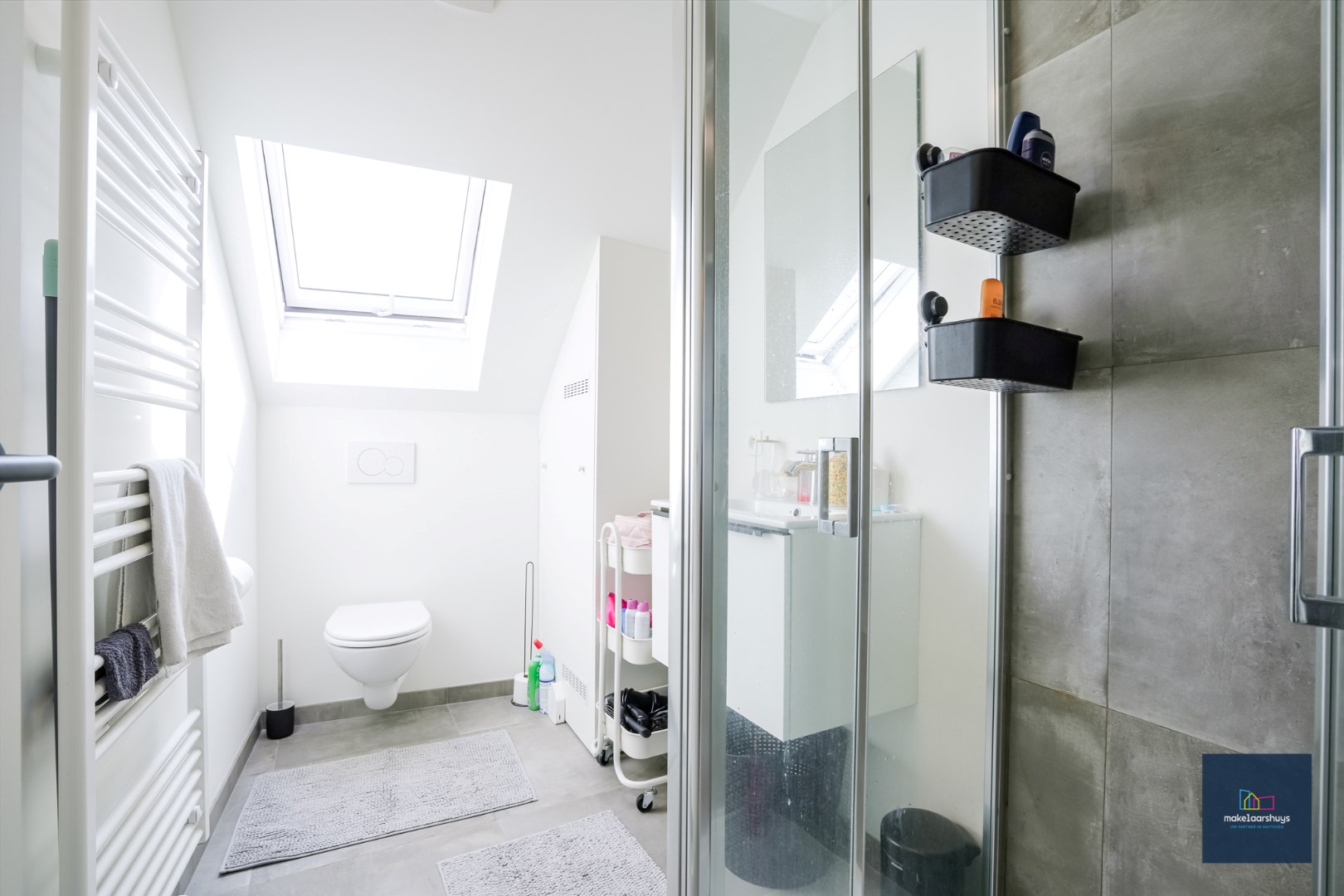 Instapklare studio nabij de Zuid en Sint -Annaplein. 