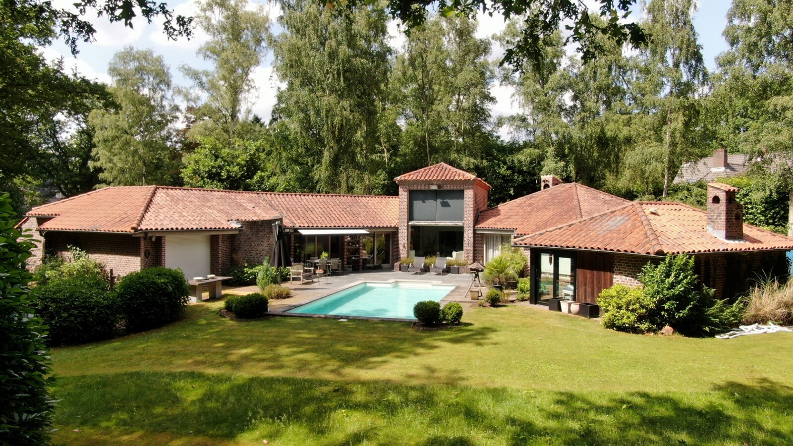 Gelijkvloersvilla op een perceel van 3.500 m² op een toplocatie te Schilde 