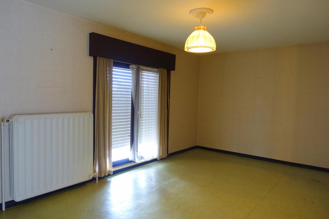 Ruime half-open woning 