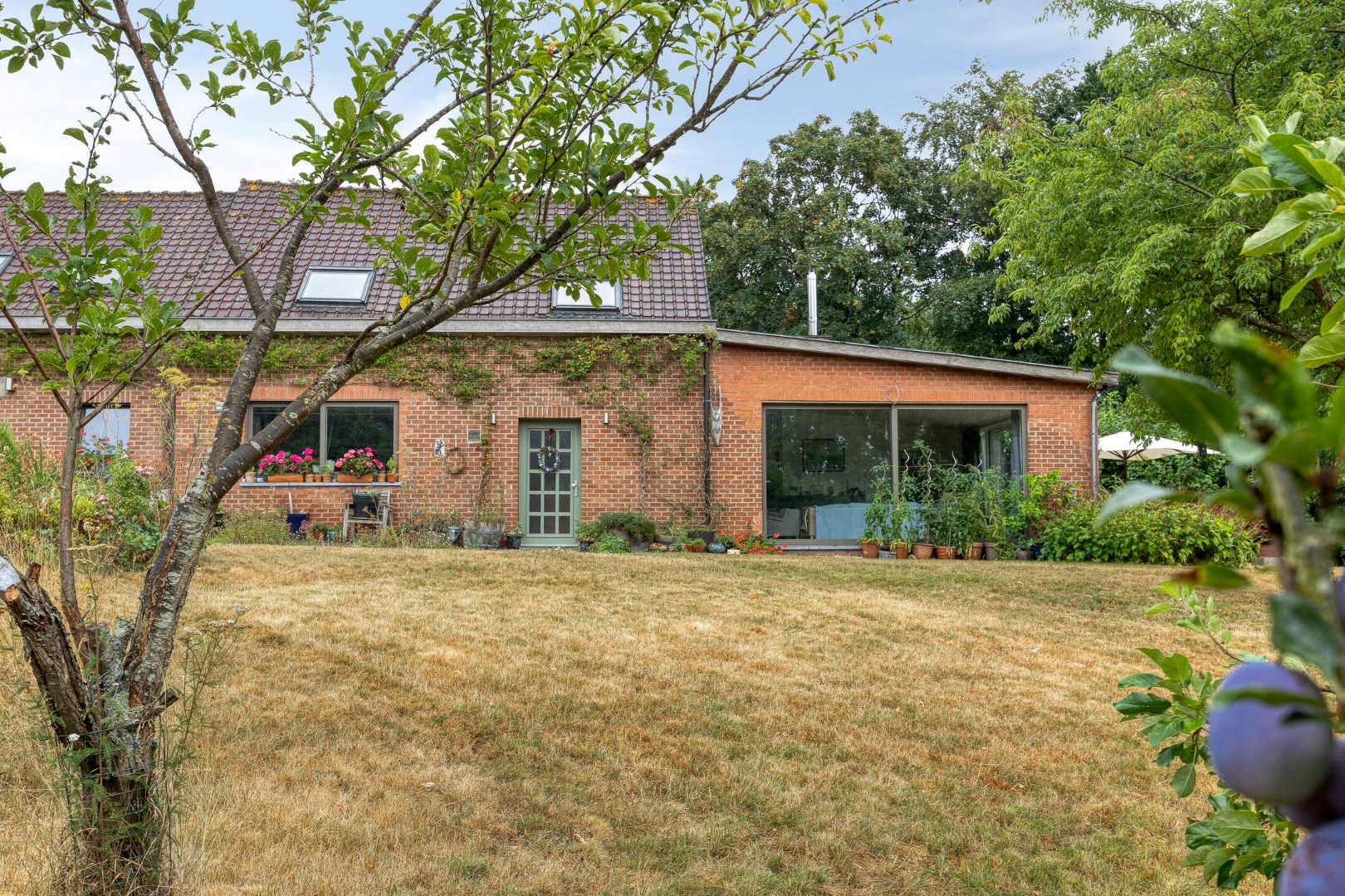 WONING met 4 kamers + bureau + garage 1640 SINT-GENESIUS-RODE 