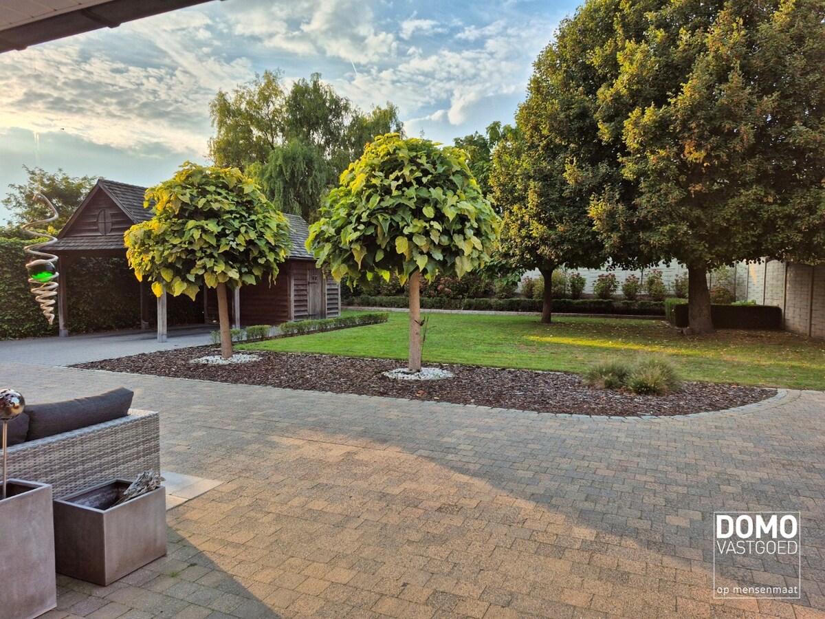 Warme gezinswoning met prachtige tuin in hartje Kortessem 