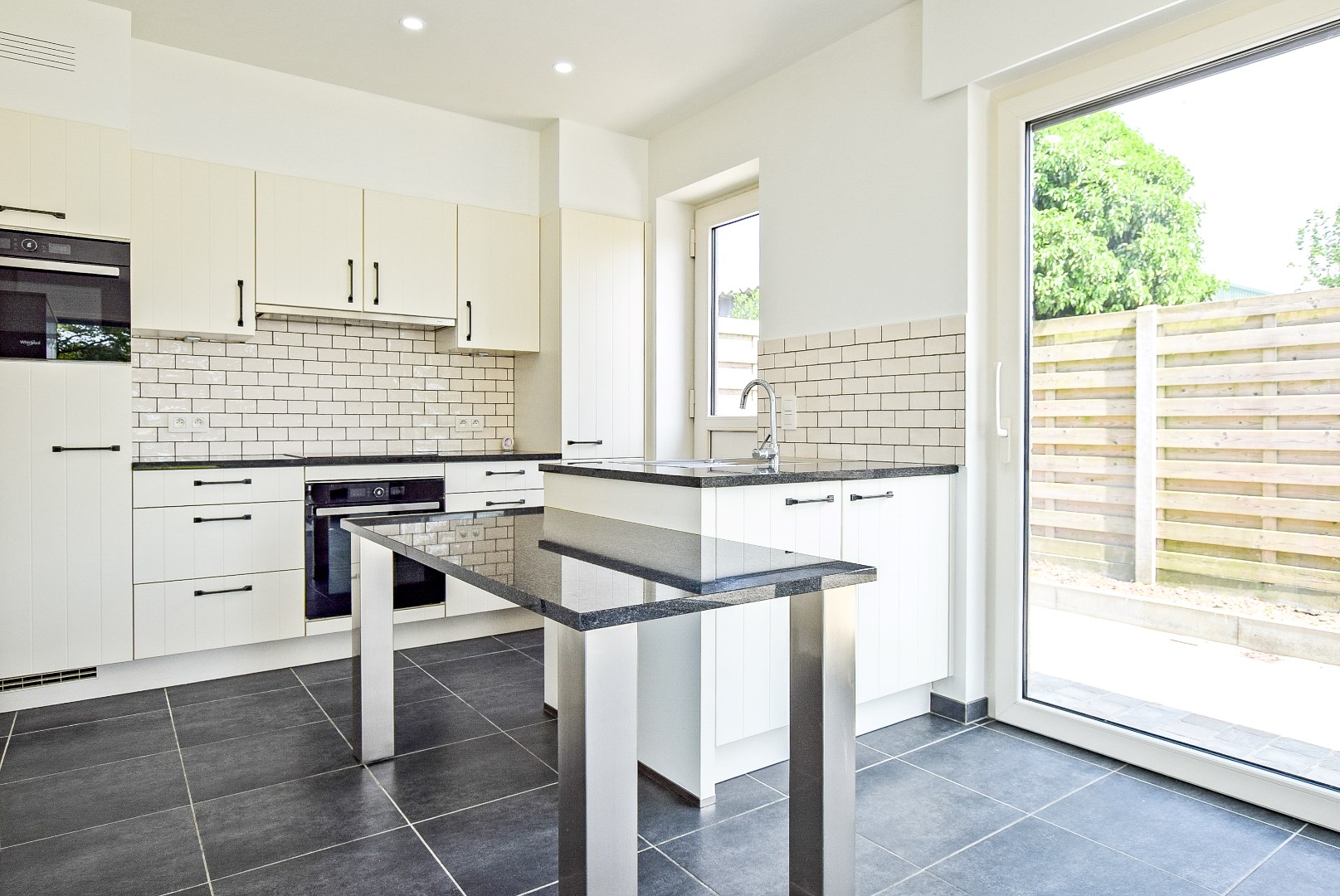 Moderne halfopen bebouwing met 3 slaapkamers. 