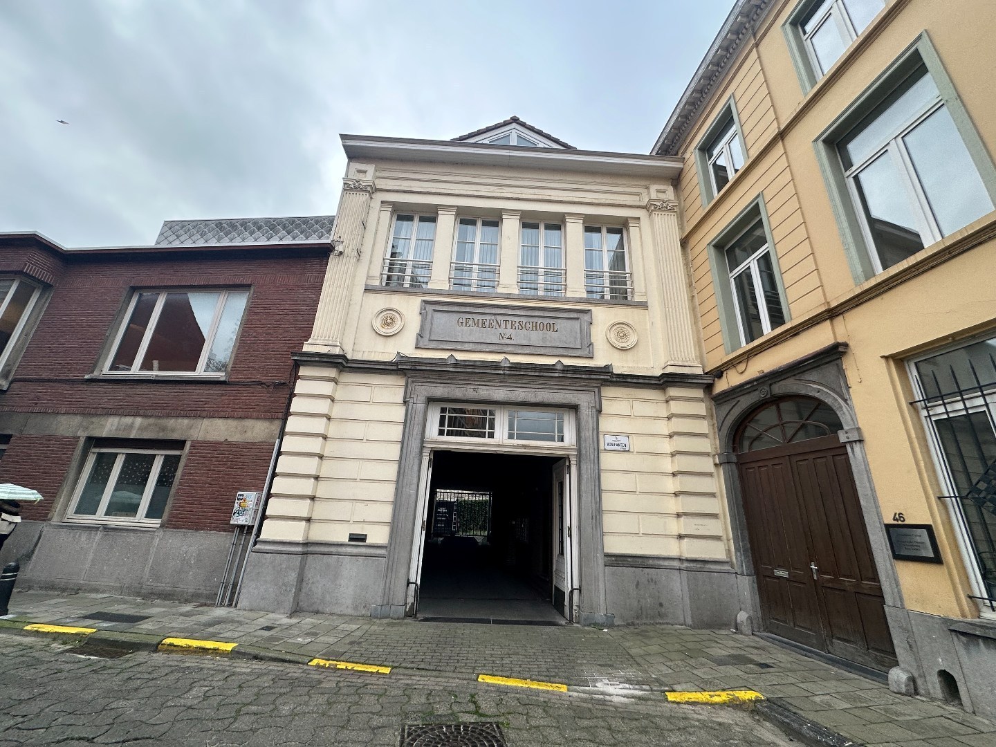 Appartement met staanplaats nabij Gravensteen! 