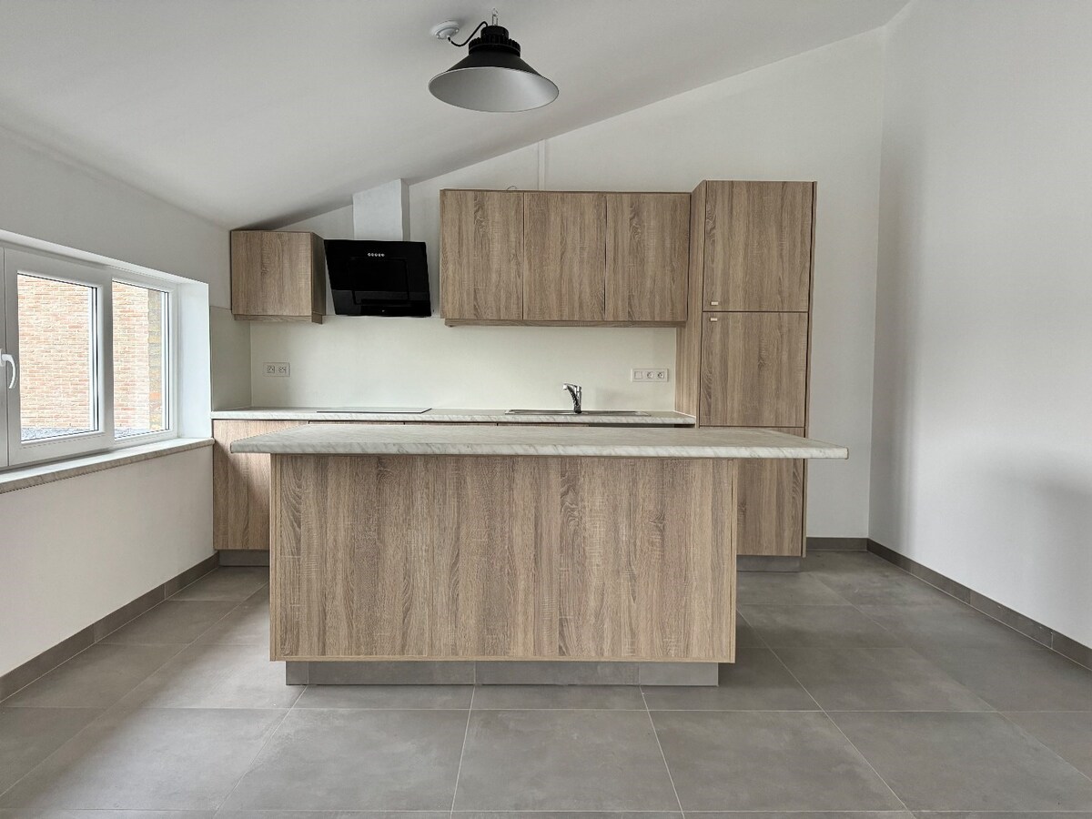 Bel-etage woning met 3 slaapkamers te Torhout 