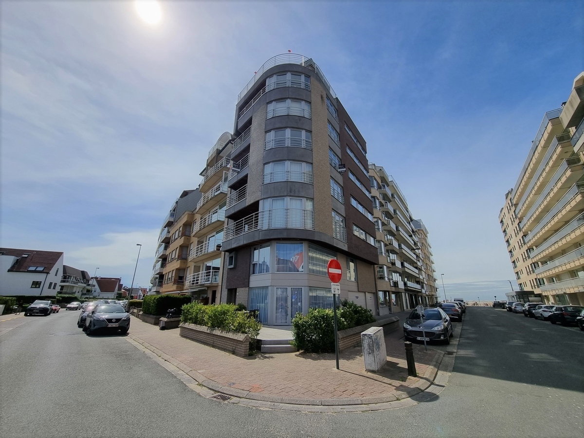 Hoekappartement (116m²) met open zicht aan het Albertstrand - Knokke 