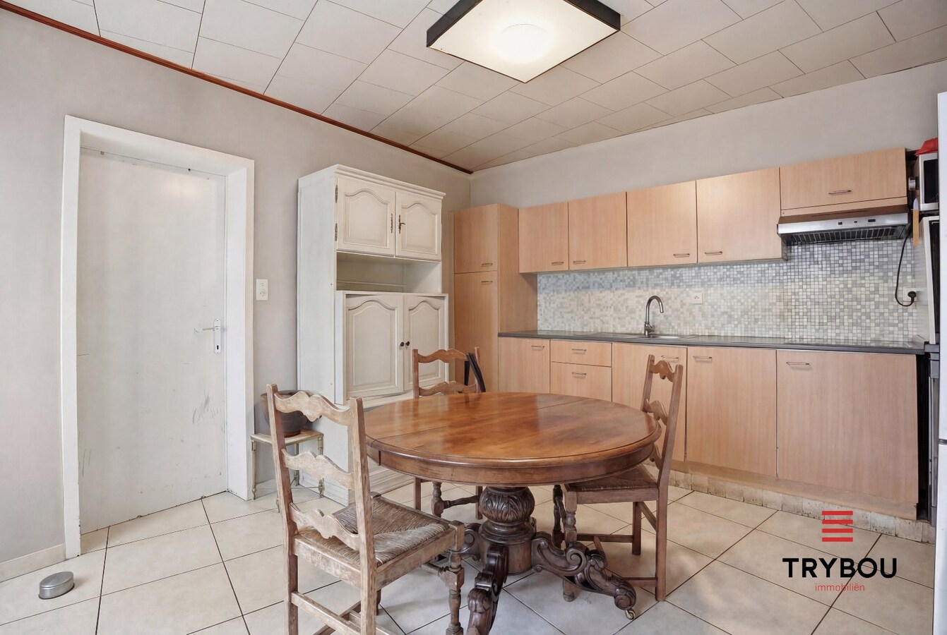 Rustig gelegen, alleenstaande woning op ruim perceel van 2210 m² 