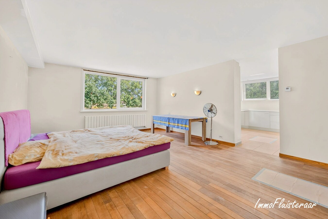 Unieke hippische accommodatie met 5 appartementen/studio’s op ruim 2,5 ha te Amougies (Henegouwen) 