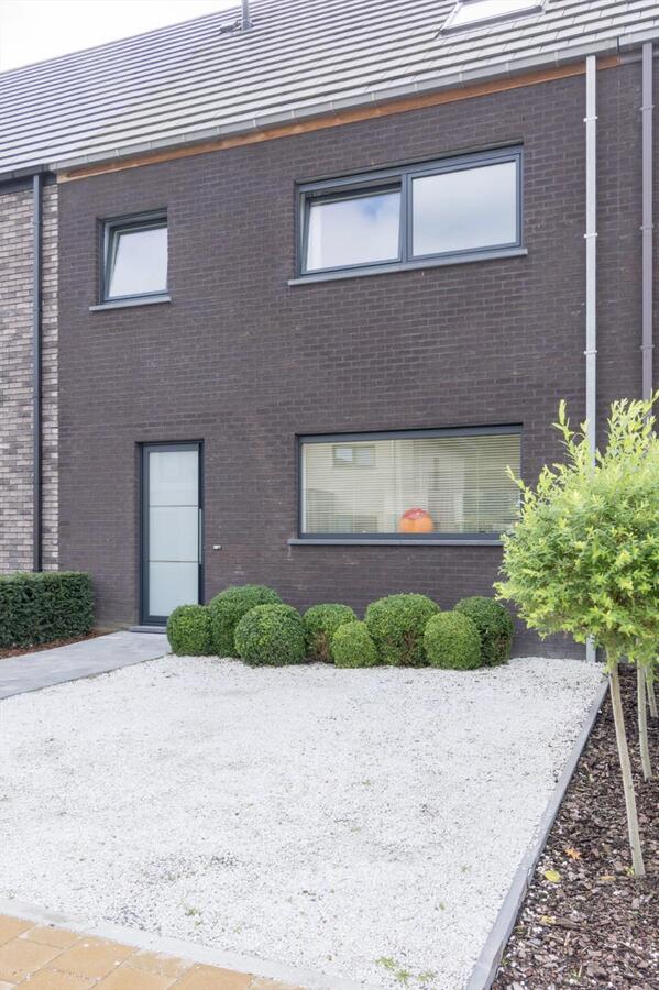 Nieuwbouwwoning met luxueuze afwerking te Merelbeke 